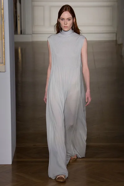 Look 29